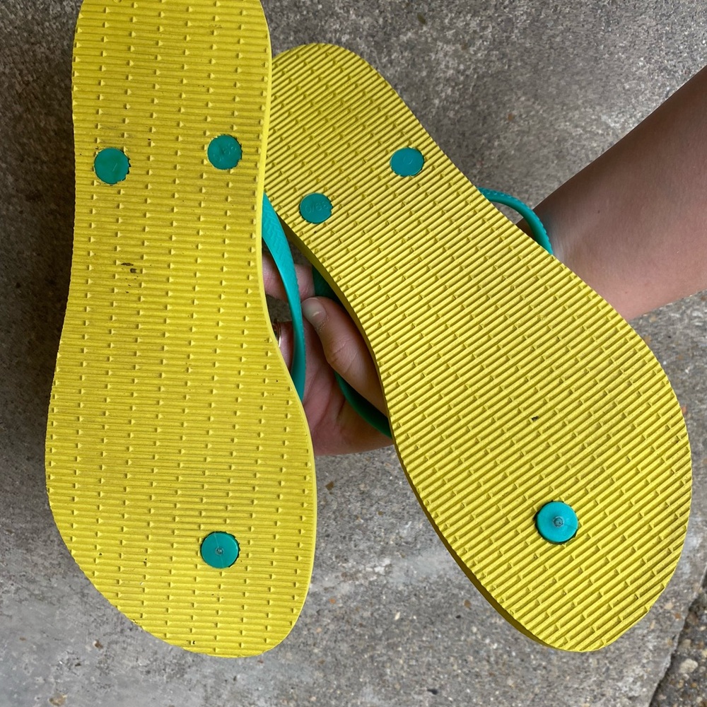 Havaianas Vibrant Slim Fresh Yellow Flip Flops with Teal Straps size 9/10 - Picture 4 of 4